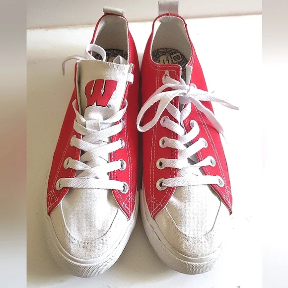 SKiCKS UW University of Wisconsin Badgers Women’s Low Top Sneakers Tennis Shoes - Picture 2 of 6